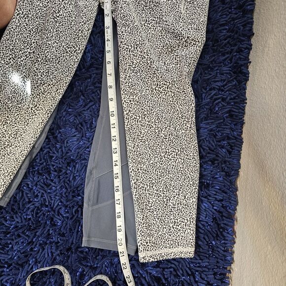 Athleta Legging Lot Med Salutation Stash II Textured Tight & Black Gym Wear S585 - Picture 12 of 13